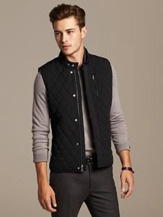 Vest Outfits Men Streetwear, Puffer Vest Outfit Men, Black Puffer Vest Outfit, Utility Vest Outfit, Black Vest Outfit, Man Vest, Puffer Vest Outfit, Jaket Motor