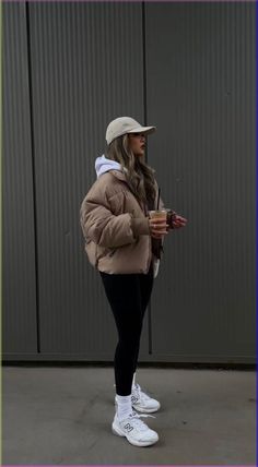 Jacket Outfit Women, Black Leggings Outfit, Leggings Outfits, Classy Winter Outfits, Outfit Chic