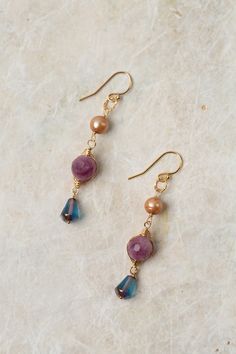 Embrace the vibrant hues of spring with the True Colors Collection, these handcrafted earrings are perfect for pairing with other items from the collection. Gold Filled (Lead & Nickel Free) Ruby, Czech Glass, Freshwater Pearl 2" with gold filled ear wires We hand select our natural materials, thus there may be slight variations in color and/or size that will not detract from the overall aesthetic. Our unique handcrafted designer jewelry for women is made in America, each design created individua Czech Glass Earrings, Home Made Jewelry Ideas, Herringbone Earrings, Simple Bead Earrings, Floyd Va, Homemade Earrings, True Spring, Whimsical Jewelry, Earrings Inspiration