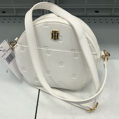 New Tommy Hilfiger Women’s White Bag White Tommy Hilfiger Bag For Everyday, Everyday White Tommy Hilfiger Bag, White Tommy Hilfiger Bags For Everyday Use, Tommy Hilfiger Bags, Tommy Hilfiger Women, White Bag, Tommy Hilfiger, Color White, Bag Lady