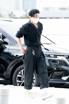 Kpop Airport Fashion, Korean Street Fashion Men, Kpop Fashion Men, Kpop Concert Outfit, Airport Outfits, Casual Attire For Women, Slay Outfits, Outfits Retro, All Black Fashion