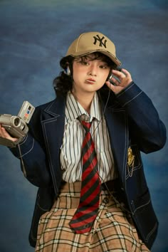 Highschool Pose Reference, Simple Poses Reference, American School Outfits, Anime Figure Poses, American Highschool, Private School Uniforms, American Uniform, Simple Poses, Highschool Outfits