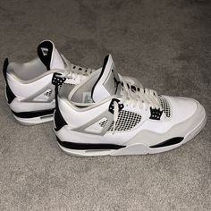 Air Jordan 4 Military Black Like Brand New Worn Once Indoors Jordan 4s Womens, Shoes For Christmas List, Cute Shoes For Men, Black Jordan 4’s, Jordan Retro 4 Mujer, Jordan 4 Black And White, Jordan 4 Aesthetic, Off White Jordans, Shoes To Get