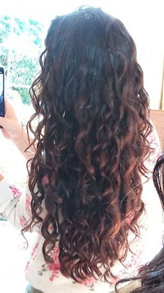 Long Curly Hair Ideas, Take Care Of Curly Hair, Curly Hair Ideas, Curly Hair Care Routine, Curly Hair Photos, Peinados Fáciles Para Cabello Corto, Curly Hair Inspiration