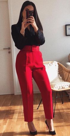 Fashionable Work Outfit, Stil Elegant, Elegante Casual, Classy Work Outfits, Stylish Work Outfits, Red Pants