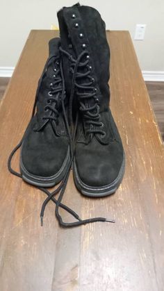 These are in great condition. Fully lined lace up Vintage Lace-up Combat Boots For Streetwear, Casual Suede Lace-up Hiking Boots, Casual Lace-up Boots With Lacing, Streetwear Lace-up Combat Boots With Laces, Casual Combat Boots With Laces, Streetwear Lace-up Combat Boots, Casual High-top Suede Combat Boots, Casual Combat Boots With Lacing, Casual Streetwear Boots With Lace-up Fastening