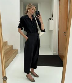 Minimalist Work Outfit, Capsule Wardrobe Outfit Ideas, Chic Capsule Wardrobe, Anouk Yve, Spring Wardrobe Essentials, Capsule Wardrobe Outfits, Spring Capsule