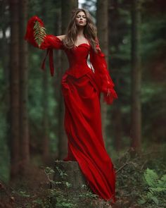 Fantasy Ruins, Snow Ideas, Forest Ideas, Vampire Aesthetic, Sewing Easy, Sewing Easy Diy, Photography Lessons, Wild Woman, Red River