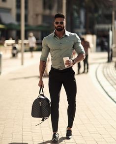 Herren Style, Formal Men Outfit, Men Fashion Casual Shirts, Men With Street Style, Formal Mens Fashion, Mens Trendy Outfits, Mens Casual Dress Outfits, Fashion Suits For Men, Mens Fashion Casual Outfits