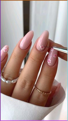 Festival Nail Designs Summer, Nude Simple Nail Designs, Simple Ombre Acrylic Nails, Ombre Nude Nails, Simple Nude Nails, Nails Festive, Hoco Ideas, Quick Nail Art, Ideas Uñas