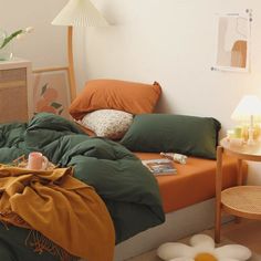 Mixed Color Bedding Set / Green + Orange - Ever Lasting Orange Bedding Ideas, Burnt Orange And Green Bedroom, Green And Burnt Orange Bedroom, Orange Green Bedroom, Orange Room Ideas, Green Orange Bedroom, Burnt Orange Bedroom Ideas, Green Bedding Ideas, Green And Orange Bedroom