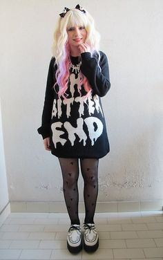 Tuk Creepers, Grungy Style, Medical Fashion, Kawaii School, In Smile, Goth Outfit, Creepers Shoes, Pastel Grunge, Yami Kawaii