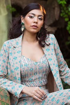 Buy Chhavvi Aggarwal Beige Printed Suit Set Online | Aza Fashions Fitted Workwear Sets With Printed Motifs, Fitted Sets With Printed Motifs For Workwear, Blazer And Crop Top, Embroidery Neckline, Printed Suit, Embroidered Motifs, Beige Top, Suit Set, Blazer Buttons