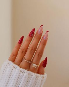 Nail Noel, Unghie Nail Art, Nagellack Trends, Red Christmas Nails, Red French, White Glitter Nails, Nails Winter