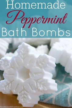 Love bath bombs? These very cute snow flake bath bombs smell amazing thanks to peppermint essential oils. They are easier to make than you think. They are also great for homemade gifts. #snowflakes #crafts #DIY Homemade Toiletries, Easy Homemade Christmas Gifts, Bath Bomb Recipes, Frozen Theme Party, Holiday Scents, Homemade Bath Products, Christmas Pins, Homemade Christmas Gifts, Back To Nature