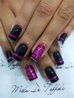 Pretty in pink Deco Violet, Purple Nail, Nails Polish, Colorful Nail Designs, Nails Manicure, Black And Purple, Hot Nails