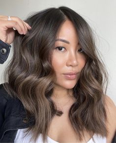 Hazelnut Balayage Brunettes, Neutral Brunette Balayage, Winter Brunette Hair, Cool Toned Brunette, Dark Roots Hair, Hair Contouring, Brown Hair Inspo, Haircut Style