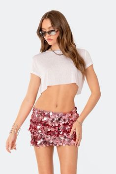 Skirt Street Style, Dance Street, Half Dress, Sequin Fashion, Empire Dresses, Fit Skirt, Disco Fever, Sequin Mini Skirt, Y2k Clothes