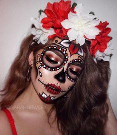 Sarah New✨ on Instagram: “Candy Skull💀🌹 headpiece by @love__steph__” Makijaż Sugar Skull, Candy Skull Makeup, Skull Headpiece, Sugar Skull Costume, Halloweenský Makeup, Catrina Tattoo, Dead Makeup