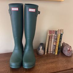 Never Worn, Still In Box, Perfect Condition Hunters Boots, Hunters Short Boots, Hunter Short Rain Boots, Hunter Boot, Olive Hunter Boots, Hunter Refined Boots, Hunter Refined Rain Boot, Womens Hunter Boots, Quilted Boots