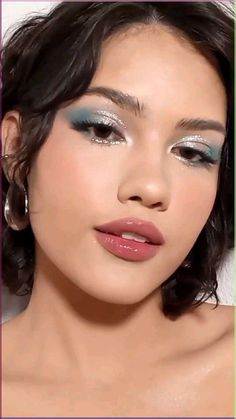 Simple Mermaid Makeup, Mermaid Eye Makeup, Vampire Bride, Blue Makeup Looks, Wedding Aesthetics, Mermaid Core, Makeup Party