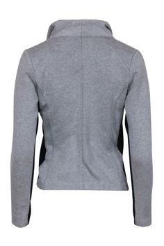 Get the classic downtown, cool moto jacket style with the coziness of a sweatshirt with this gray piece from Vince! Zip this relaxed beauty up over white tees, turtlenecks, or a slip dress to instantly elevate your entire closet. Size XS 100% Cotton Front zipper closure Front pockets Wide collar Black elasticized paneling on sleeve Waist 28" Sleeve 23" Shoulder to hem 21.5" Casual Gray Turtleneck Outerwear, Sporty Turtleneck Outerwear For Fall, Fitted Gray Spring Sweatshirt, Sporty Turtleneck Sweatshirt For Layering, Sporty Stretch Outerwear With Crew Neck, Heather Grey Athleisure Outerwear For Fall, Sporty Fall Tops For Work, Sporty Fitted Crew Neck Outerwear, Fitted Athleisure Sweatshirt For Fall