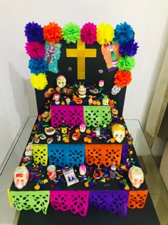 Exposición de altar de muertos miniatura segundo de secundaria Small Altar Ideas Dia De Los Muertos, Dia De Los Muertos Mini Altar Ideas, Ofrenda Project Ideas, Ofrenda Ideas School Project, Diy Altar De Muertos Ideas, Small Ofrenda Ideas, Small Ofrenda, Dia De Los Muertos Party Ideas, Mexican Halloween