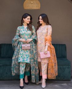 Dress Designs For Girls, Minal Khan, New Look Fashion, Kameez Designs, Lace Dress Design, Latest Dress Design, Pakistani Fashion Casual, Stylish Short Dresses