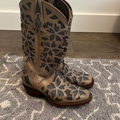 Euc! Beautiful 2 Tone Leather Cowgirl Boots. With Embroidered-Like Leather Design Overlay And Embellished . Very Well- Made Boots. By J.B. Dillon. Size 7 Womens. Design Overlay, Leather Cowgirl Boots, Cowgirl Boots, Leather Design, Shoes Heels Boots, Shoes Women Heels, Leather Women, Heeled Boots, Shoes Heels