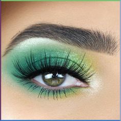 30 makeups with green neon eyeshadow for you to get inspired! Make Up Verde, Makeup Looks Green, Green Makeup Ideas, Make Up Green, Makeup Verde, Green Makeup Look, Green Make Up, Extreme Make-up, Green Eye Makeup