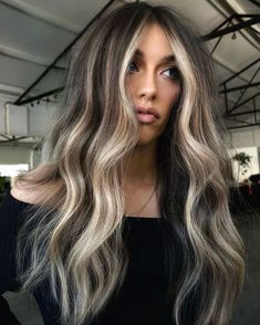 Mushroom Brown Hair with Ashy Face-Framing Streaks Chunky Face Framing Highlights, Blonde Front Highlights, Blonde Highlights Ideas, Blonde Highlights On Dark Hair, Highlights Ideas, Mushroom Brown, Hair Adviser