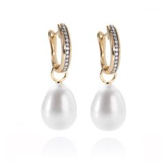 Annoushka Baroque Pearl Earring Drops  worn with Kiki McDonough diamond hoops Annoushka Jewellery, Baroque Earrings, Jewellery Pearl, Mystic Fire Topaz, Jewelry Pearl, Pearl Jewellery, Jewellery Gold, Pearl Collection