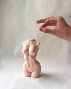 Female Body Sculpture, Woman Candle, Woman Torso, Sculpture Candle, Candle Sculpture, Body Candles, Candle Wax Molds, Body Candle, Body Sculpture