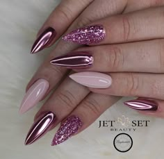 Dusty Pink Chrome Nails, Dark Pink Sparkle Nails, Purple And Rose Gold Nails, Pink And Pearl Nails, Pink Wedding Nails For Bride, Pink Crome Nails Ideas, Chrome Pink Nails Designs, Baddie Pink Nails, Almond Vacation Nails