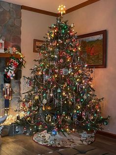 a decorated christmas tree in a living room