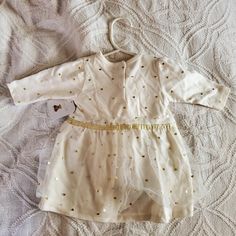 Brand New Long Sleeve White And Gold Baby Dress 3-6 Months Gold Baby Dress, Gold Baby, Kids' Dresses, White Long Sleeve, Baby Dress, 6 Months, Colorful Dresses, Formal Dresses, Brand New