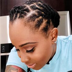 Dreadlock Cornrows Women, Small Dreadlocks Styles, Starterlocs Hairstyles, Dreadlocks Styling, Dreadlocks Hairstyles For Ladies, Starter Locks, Microloc Styles, Hairstyles For Beginners, Small Dreads