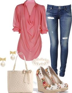 I'm not sure if this shirt would work on an hourglass, but I like the draping idea and floral shoe print. Accessories are nice and simple. Coral Summer Outfits, Wardrobe Fashion, Outfits 2016, Layered Blouse, Spring Wardrobe, Komplette Outfits, Outfit Casual, Spring Summer Outfits