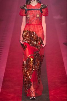 Dolce And Gabbana Earrings, Cy Twombly, 21st Dresses, Fashion Show Images, Alessandro Michele, Tulle Gown, Satin Slip, Spring Summer 2017, Large Fashion