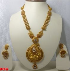 Gold set Antique Gold Jewellery, Bridal Necklace Set, Bridal Jewelry Collection, Jewelry Lockets, Gold Fashion Necklace, Bridal Gold Jewellery Designs, Gold Jewellery Design Necklaces