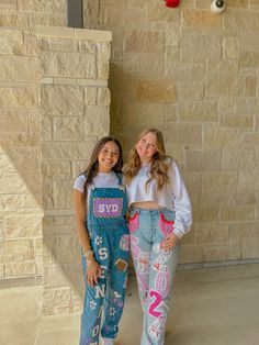 Senior Year Overalls, Cute Senior Jeans, Senior Year Jeans, Diy Dungarees, Senior Jeans Painted