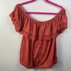 Brand New Casual Red Off-shoulder Top, Spring Red Tops With Crochet Trim, Red Tops With Crochet Trim For Spring, Red Crochet Trim Tops For Spring, Red Lace Top For Summer, Bohemian Red Tops With Lace Trim, Red Bohemian Tops With Lace Trim, Casual Blouse With Crochet Trim For Day Out, Red Lace Trim Tops For Spring