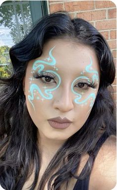 Crazy Festival Makeup, Uv Liner Makeup, Disco Ball Face Paint, Colored Brows Makeup, Trippy Makeup Looks, Creative Makeup Ideas Art Inspiration, Edc Makeup Ideas, Face Paint Makeup Looks, Face Paint Adult