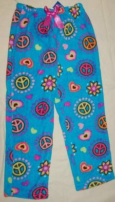 Peace Sign Flowers, Scene Pants, Plush Pajama Pants, Sign Flowers, Trashy Outfits, 90s Y2k Fashion, 2000s Fashion Trends, Scene Outfits, Cute Pajama Sets