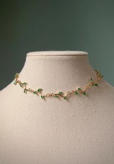 Delicate Green Leafy Vine Choker Necklace, Simple Bridal Regal Coquette Choker, Gold Fairycore Floral Necklace, Regency Old Money Jewlery - Etsy Pretty Jewelry Necklaces, Choker Gold, Gelang Manik, Heart Shaped Necklace, Classy Jewelry, Necklace Simple, Fancy Jewellery, Jewelry Lookbook, Fancy Jewelry