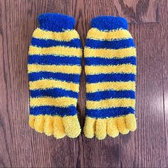 Nwot Fuzzy Toe Socks, Os. Orig. $12 Measurements: - Top To Toe: 8.5” Color: Blue, Yellow Condition: Washed, But Never Worn. Bundle And Save! Bundle Your Items And Receive A Discount + Save On Shipping! Casual Blue Socks One Size, One Size Blue Casual Socks, Blue Casual Socks One Size, Trendy Yellow Winter Socks, Comfortable Stretch Yellow Socks, Comfortable Yellow Winter Socks, Yellow Fuzzy Socks, Casual Blue One-size Socks, Cheap Funny Yellow Socks