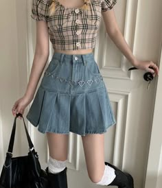 40s Mode, Pleated Denim Mini Skirt, Pleated Denim, Stylish Crop Top, High Waisted Denim Skirt, Trendy Outfits Winter, Cute Crop Top, Perfect Denim, Denim Skirt Women