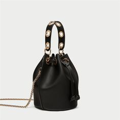 Brands Designer Women's Drawstring Bucket Bag Solid Colour Leather Wide Strap Handbag Gold Chain Shoulder Crossbody Bag Bucket Handbags, Drawstring Bucket Bag, Gold Handbags, Chain Crossbody Bag, Leather Bucket Bag, Leather Bucket, Handbag Straps, Black Cross Body Bag, Solid Colour