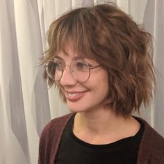 25 Low-Maintenance Short Shaggy Hair Ideas | HairAide Short Layered Shag With Bangs, Short Shag Haircuts With Bangs, Shag Haircuts With Bangs, Short Shag Haircut, Impulsive Decisions