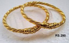 Antique Bangles Indian Gold, Kids Gold Jewelry, Pearl Earrings Designs, Small Earrings Gold, Gold Jewels Design, Gold Earrings Models, Bridal Jewelry Vintage